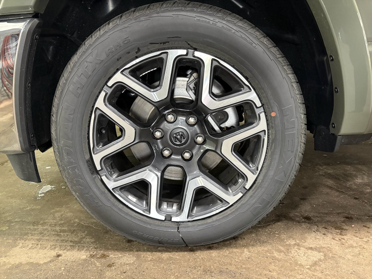 Used 2026 RAM 1500 Laramie AWD/4WD image 27