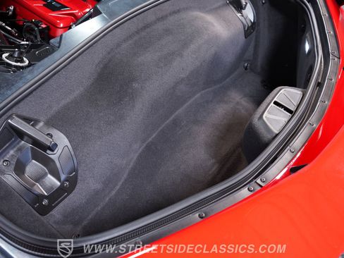 Used 2021 Chevrolet Corvette Stingray Preferred Cpe w/ Z51 Performance Package RWD image 31