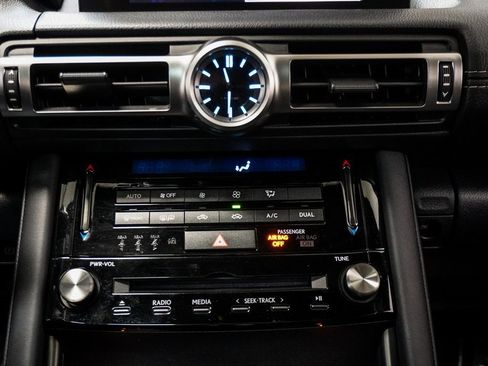 Used 2022 Lexus IS 350 F Sport image 27