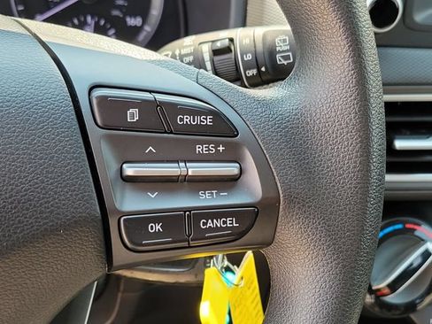 Used 2019 Hyundai Kona SE AWD/4WD image 12