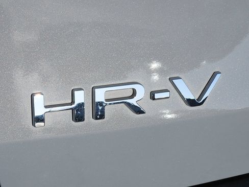 Used 2024 Honda HR-V Sport image 12