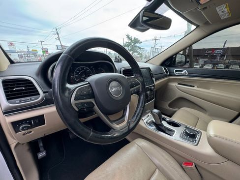 Used 2019 Jeep Grand Cherokee Limited w/ Luxury Group II image 21