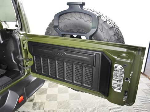 Used 2021 Jeep Wrangler Unlimited Rubicon image 52