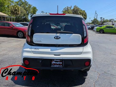 Used 2017 Kia Soul w/ Convenience Package image 8