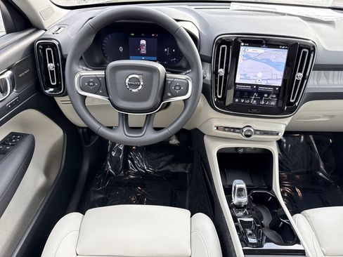 New 2026 Volvo XC40 B5 Ultra w/ Protection Package Premier image 15