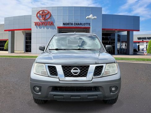 Used 2016 Nissan Frontier SV w/ SV Value Truck Package RWD image 2