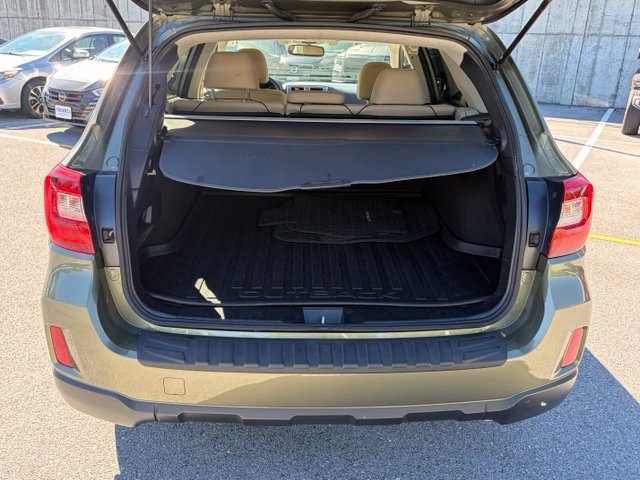 Used 2016 Subaru Outback 3.6R Limited AWD/4WD image 5