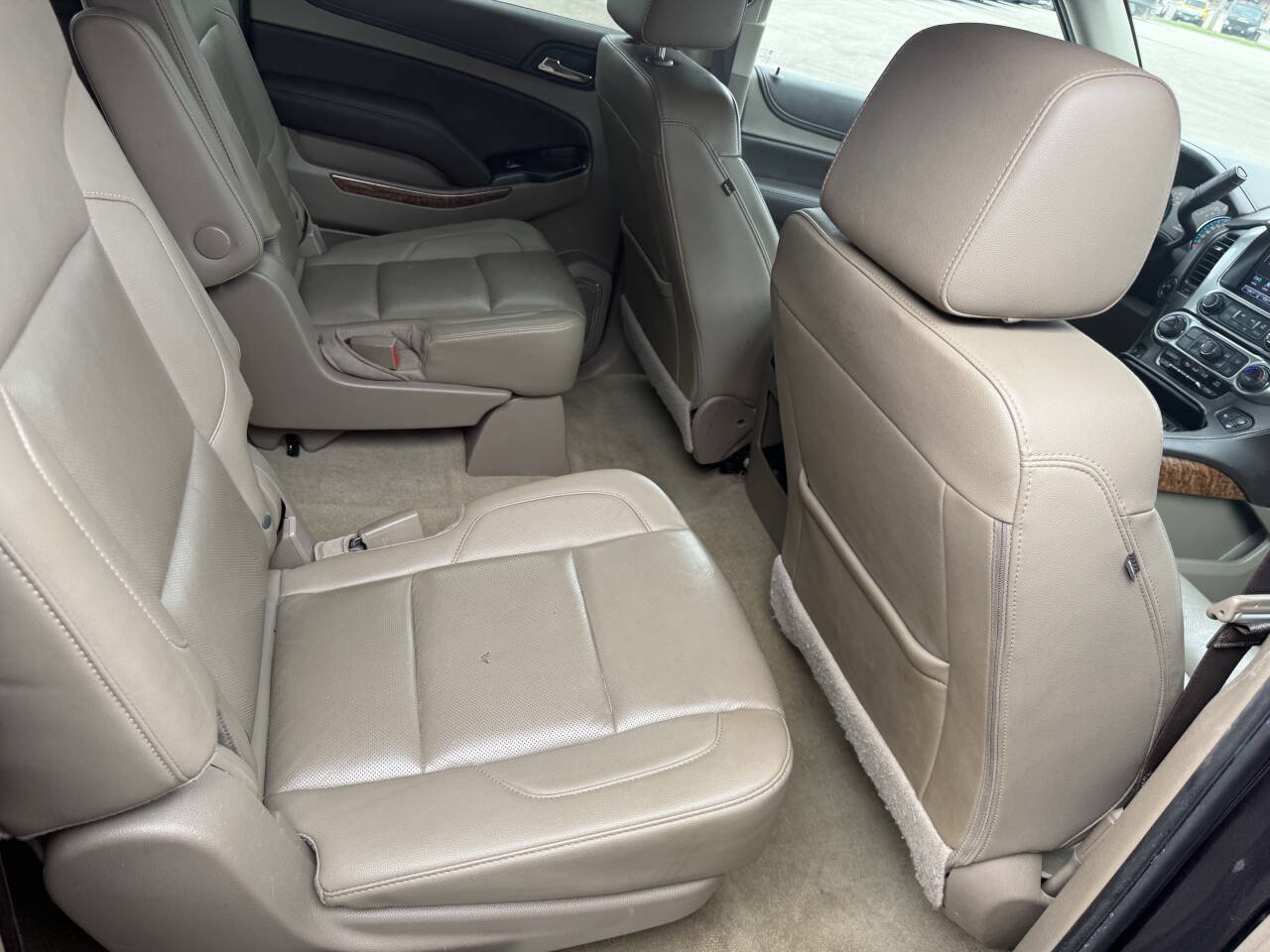 Used 2018 Chevrolet Suburban Premier AWD/4WD image 16