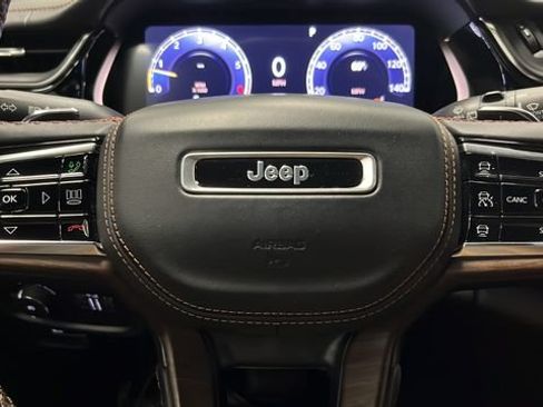 Used 2023 Jeep Grand Cherokee L Summit w/ Advanced Protech Group IV AWD/4WD image 16