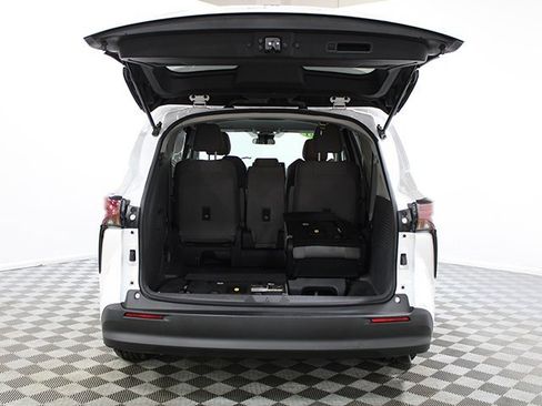 Certified 2021 Toyota Sienna LE image 15