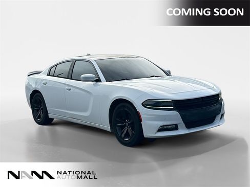 Used 2015 Dodge Charger SXT image 7