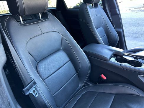 Used 2017 Jaguar F-PACE R-Sport image 24