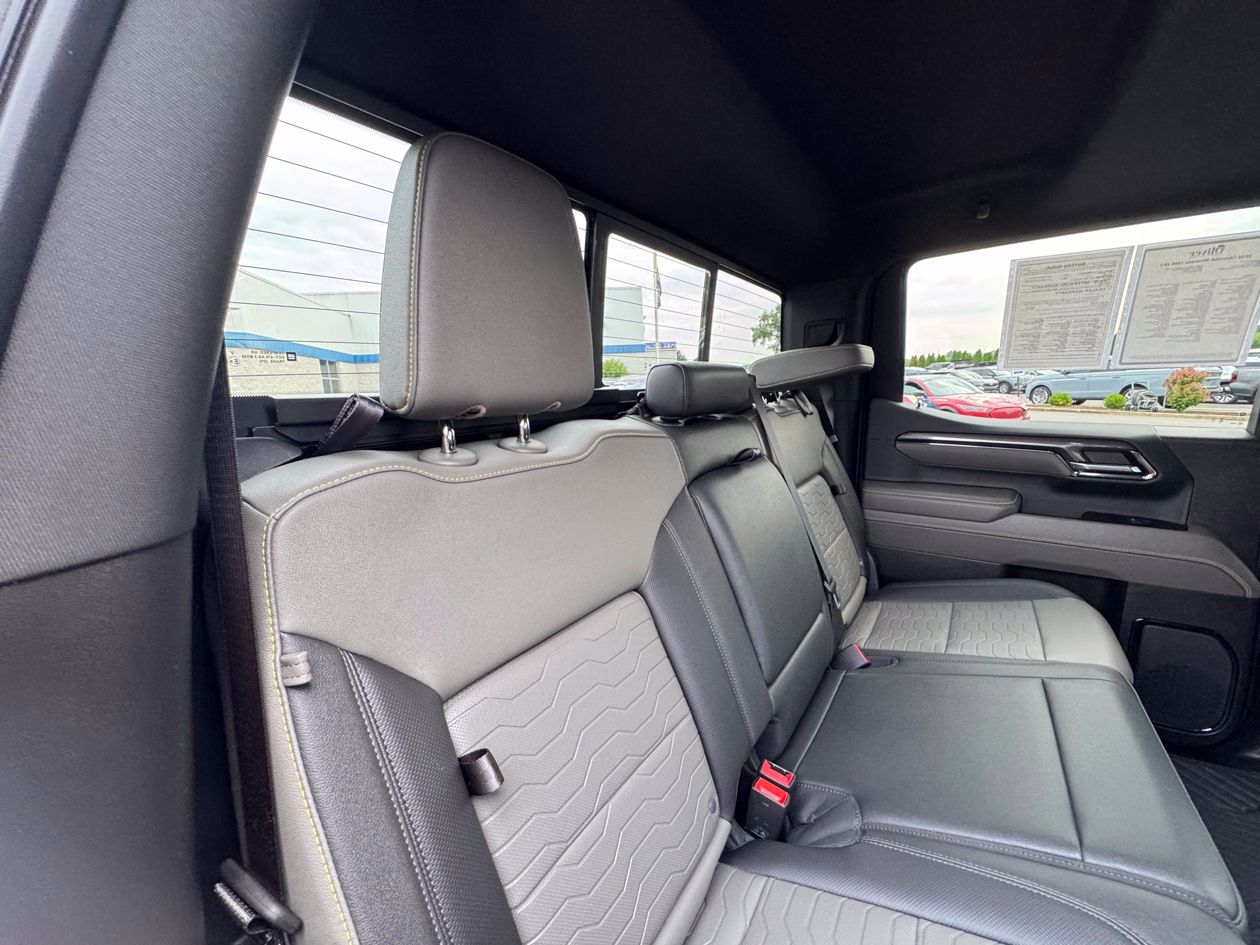 Used 2024 Chevrolet Silverado 1500 ZR2 w/ ZR2 Bison Edition AWD/4WD image 19