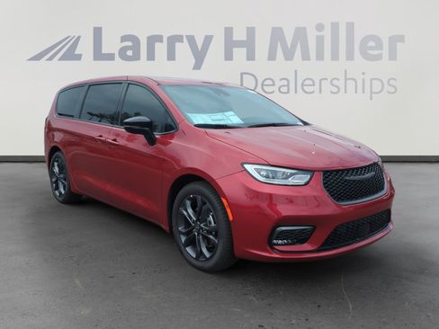 New 2026 Chrysler Pacifica Select FWD image 7
