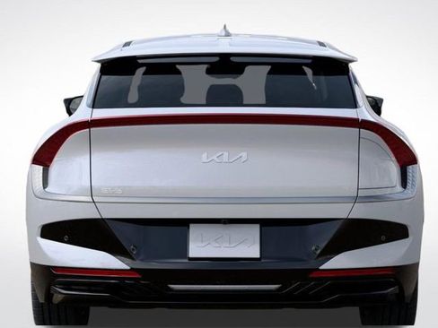New 2025 Kia EV6 Wind image 13
