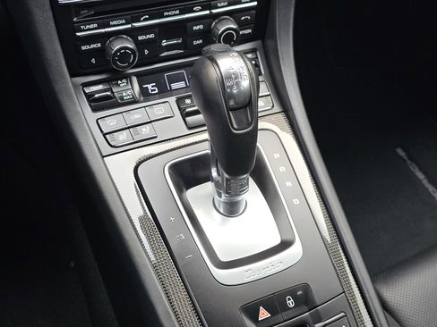 Used 2014 Porsche 911 Turbo S image 27