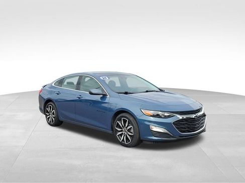 Certified 2024 Chevrolet Malibu RS w/ LPO, Floor Liner Package FWD image 2