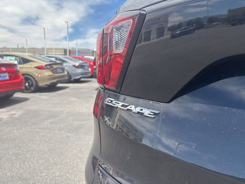 Used 2019 Ford Escape Titanium AWD/4WD image 31