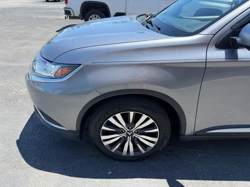 Used 2019 Mitsubishi Outlander SEL AWD/4WD image 11