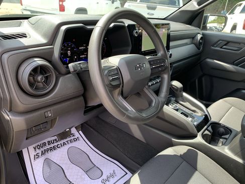 Used 2024 Chevrolet Colorado Trail Boss w/ Technology Package AWD/4WD image 21