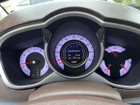 Used 2010 Cadillac SRX Luxury image 46