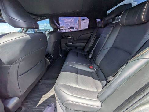 Used 2023 Toyota Crown AWD/4WD image 12