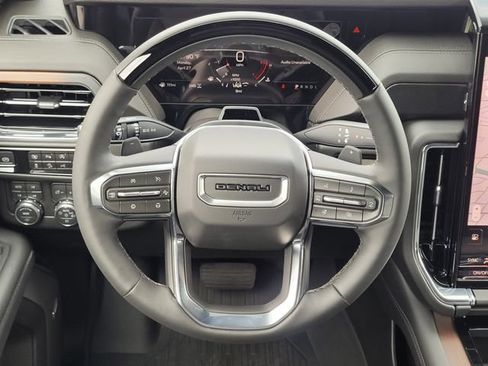 New 2026 GMC Yukon Denali w/ Denali Reserve Package AWD/4WD image 10