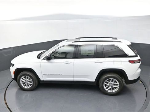 New 2025 Jeep Grand Cherokee Laredo X image 12