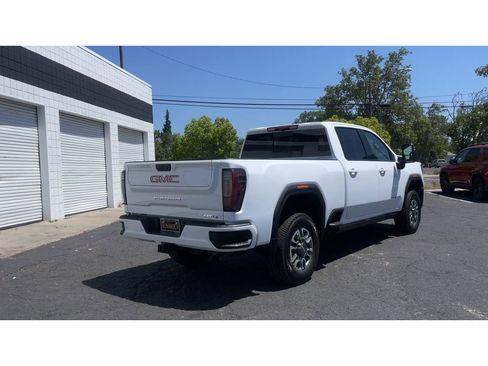 New 2026 GMC Sierra 2500 AT4 w/ AT4 Premium Plus Package AWD/4WD image 2