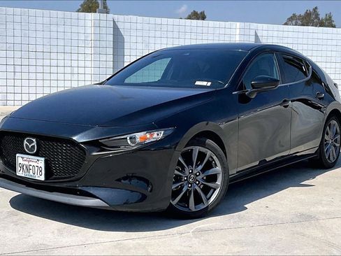 Used 2019 MAZDA MAZDA3 AWD Hatchback w/ Preferred Pkg image 2