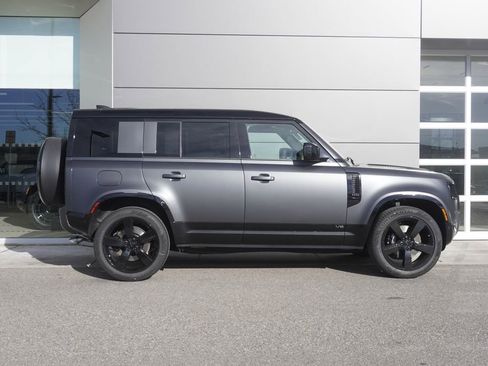 New 2026 Land Rover Defender 110 V8 AWD/4WD image 7