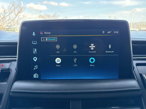 Used 2023 Chevrolet Suburban Z71 image 24