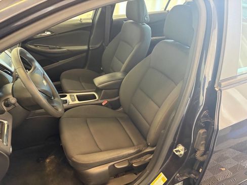 Used 2016 Chevrolet Cruze LS FWD image 17