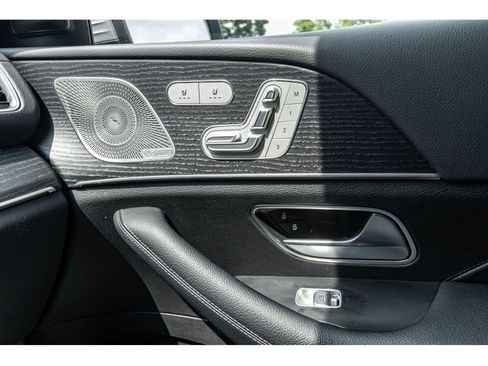 Used 2022 Mercedes-Benz GLS 450 4MATIC image 22