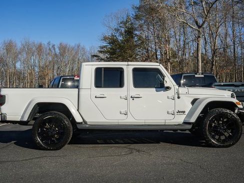 Used 2022 Jeep Gladiator Overland image 7