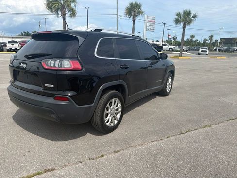 Used 2019 Jeep Cherokee Latitude w/ Popular Appearance Group FWD image 5