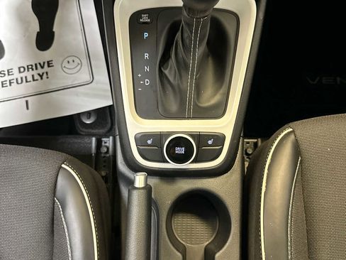 Certified 2023 Hyundai Venue Limited w/ Cargo Package image 29