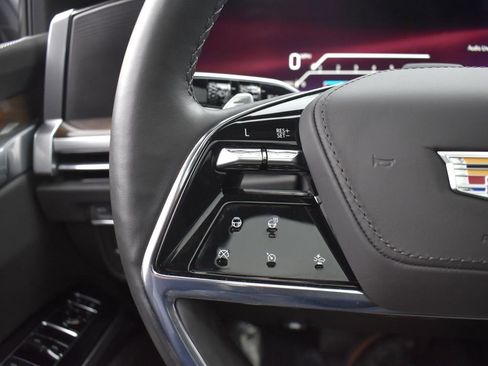 Certified 2025 Cadillac Escalade ESV Sport Platinum image 15