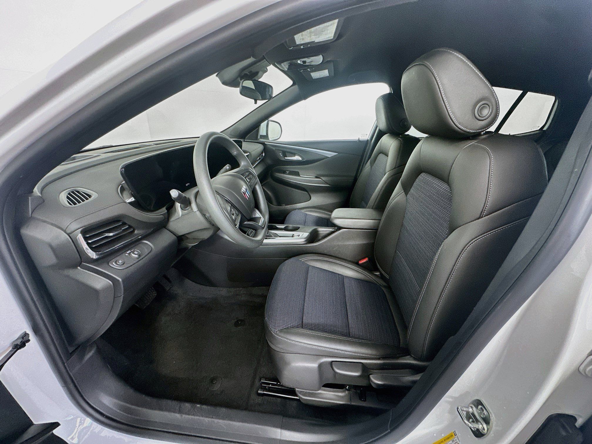 Used 2026 Buick Envista Preferred FWD image 13