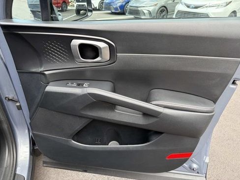 Used 2023 Kia Sorento LX FWD image 14