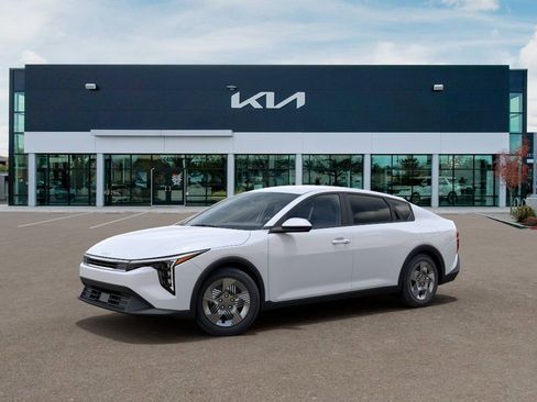 New 2026 Kia K4 FWD image 3