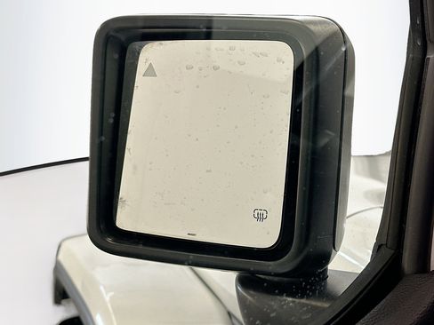 Used 2021 Jeep Wrangler Unlimited Sahara image 16