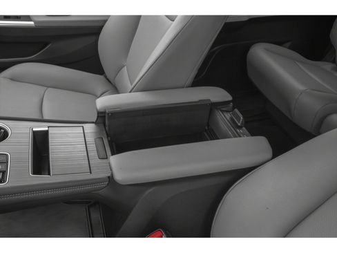 New 2026 Toyota Sienna XLE FWD image 13