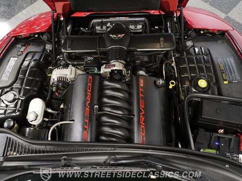 Used 2004 Chevrolet Corvette Z51 w/ Roof Package image 4