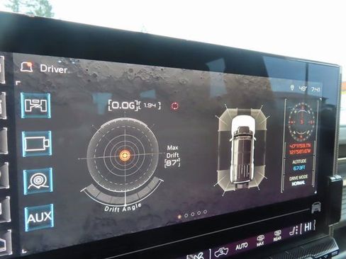 Used 2025 GMC Hummer EV 2X image 26