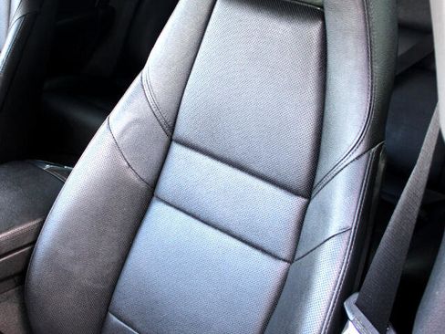 Used 2013 Porsche Panamera S image 25