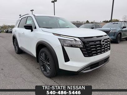 New 2026 Nissan Pathfinder SL w/ SL Premium Package