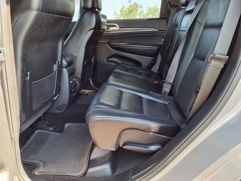 Used 2020 Jeep Grand Cherokee Limited RWD image 17