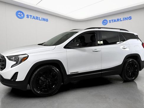 Used 2021 GMC Terrain SLE w/ Driver Convenience Package FWD image 3