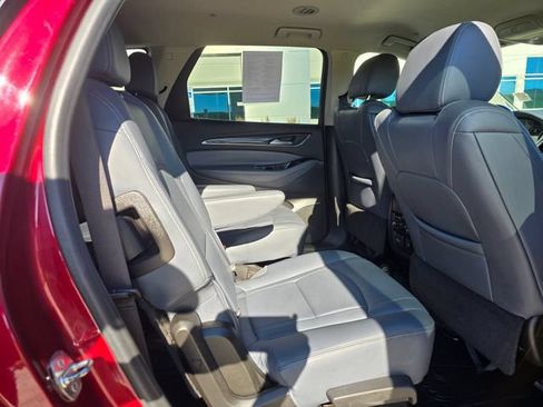 Used 2020 Buick Enclave Essence w/ Sound and Sites Package AWD/4WD image 14